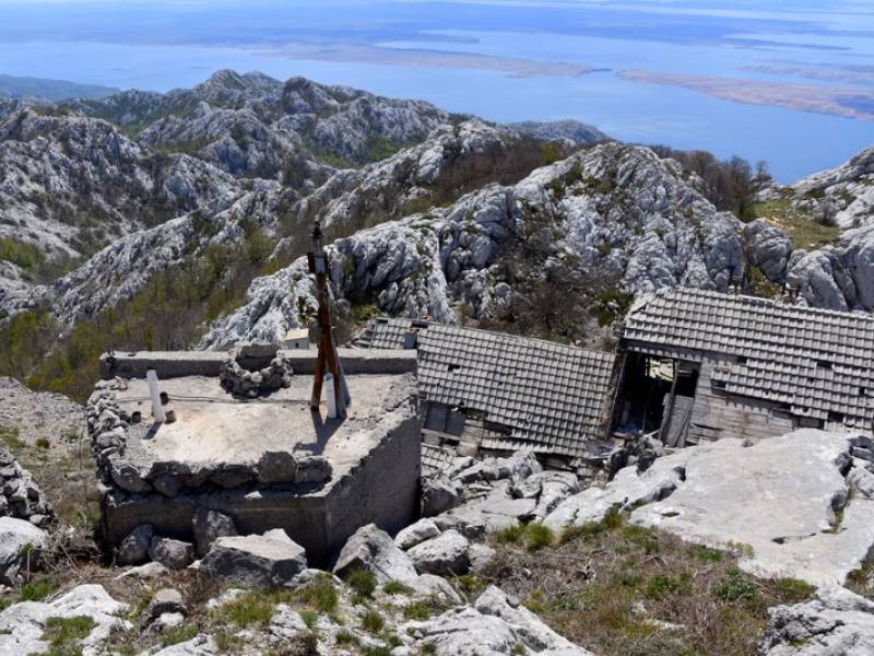 Dawna tajna baza wojskowa Panos w Velebicie, Chorwacja